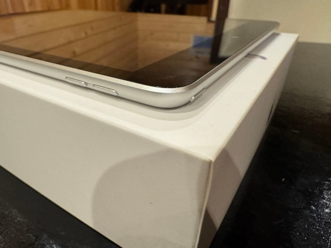 iPad 代9世代　64gb