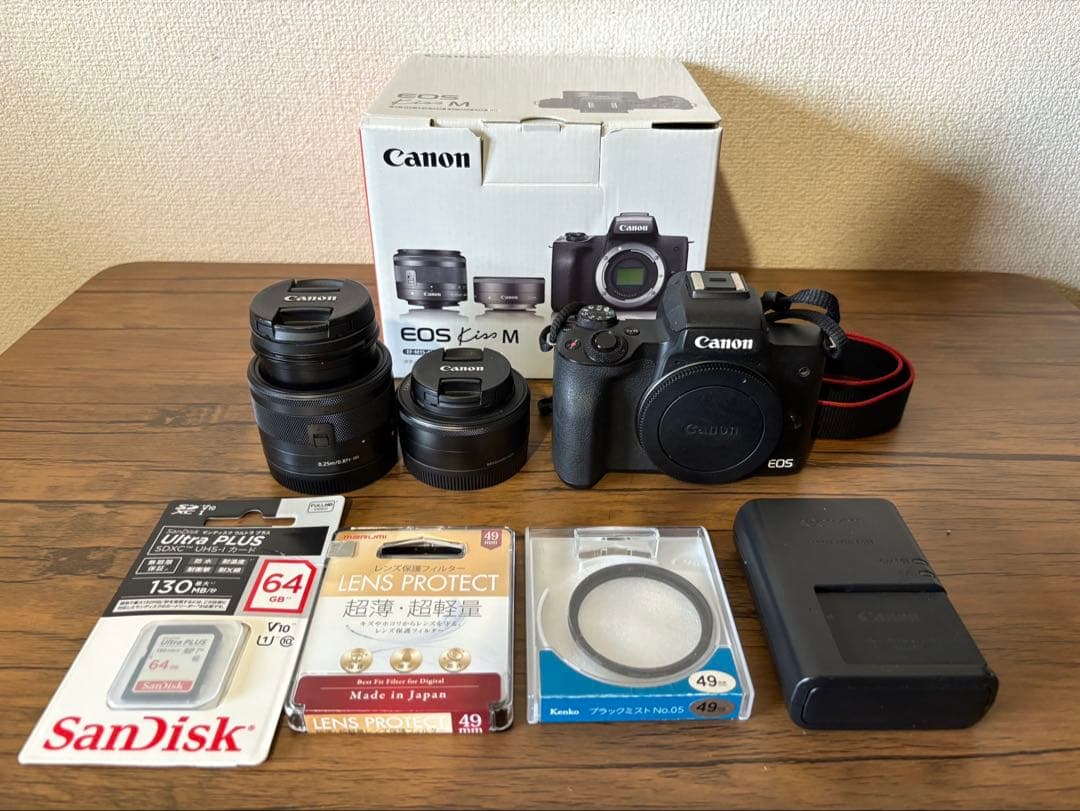 【即購入可】Canon EOS Kiss M ミラーレスカメラ レンズ2本付き
