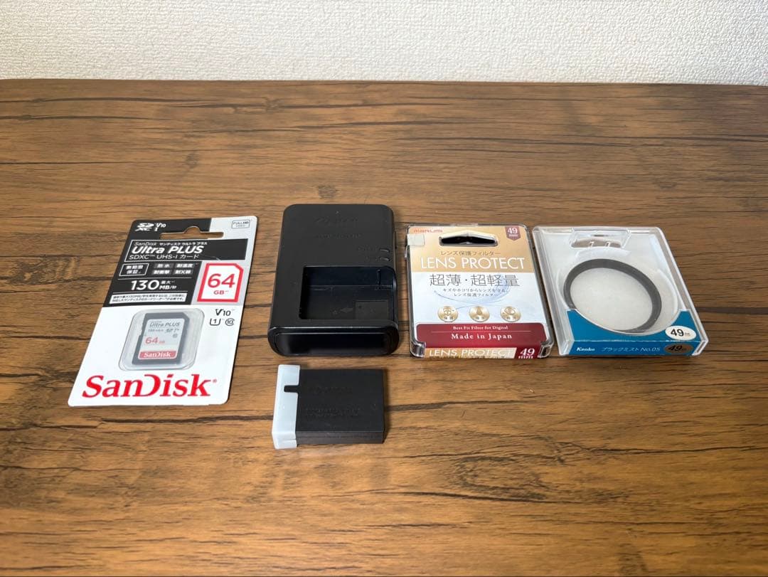 【即購入可】Canon EOS Kiss M ミラーレスカメラ レンズ2本付き