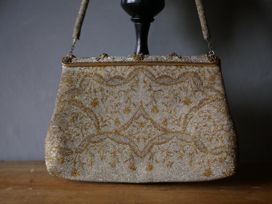 マイクロビーズ　アンティークバッグ　フランスアンティーク　アンティークのある暮ら