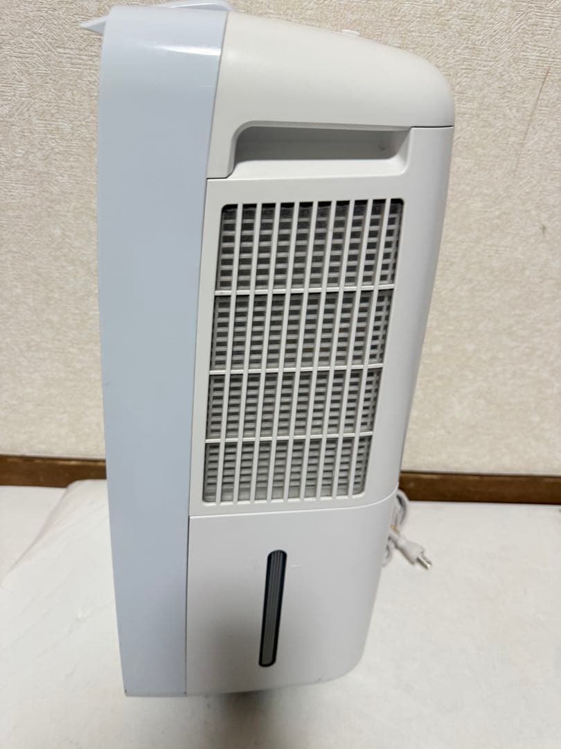 シャープ 23畳 冷風・衣類乾燥除湿機 CM-L100 2020年製
