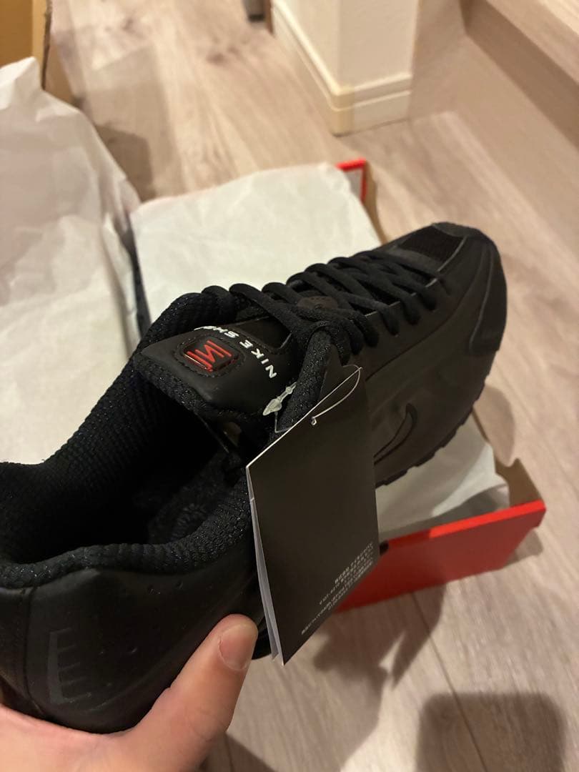 新品未使用　NIKE SHOX R4 28cm