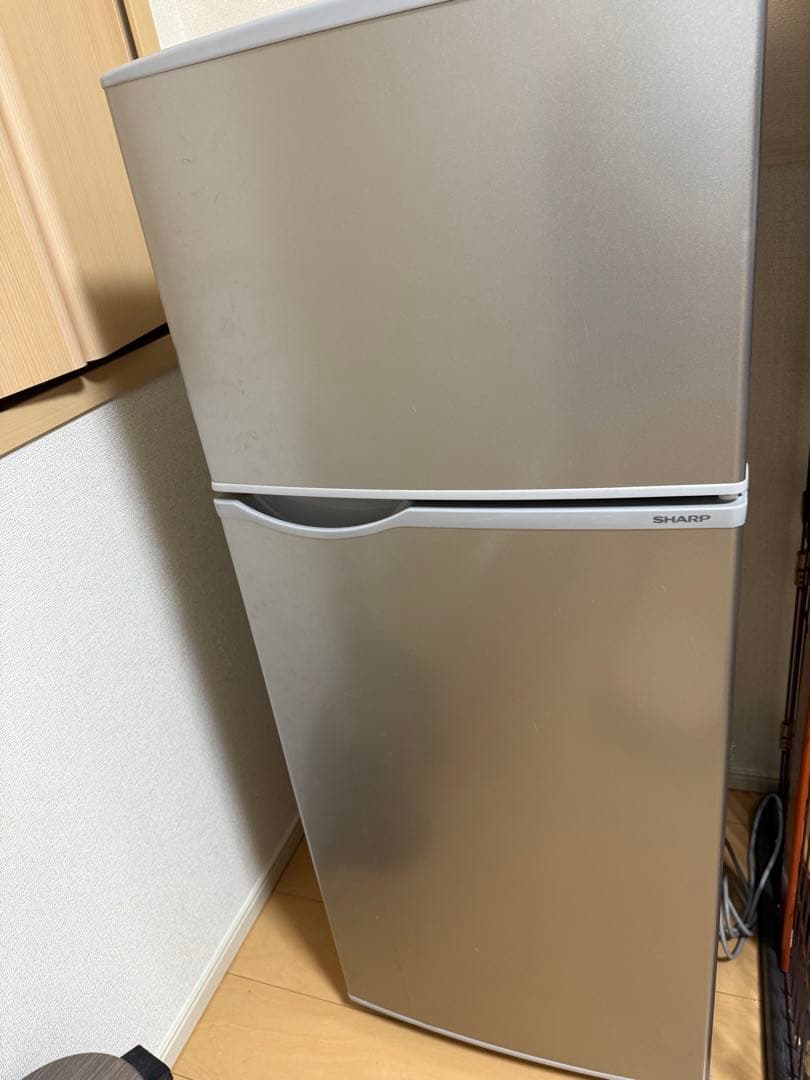 SHARP シルバー冷蔵庫 下段冷蔵室・上段冷凍室