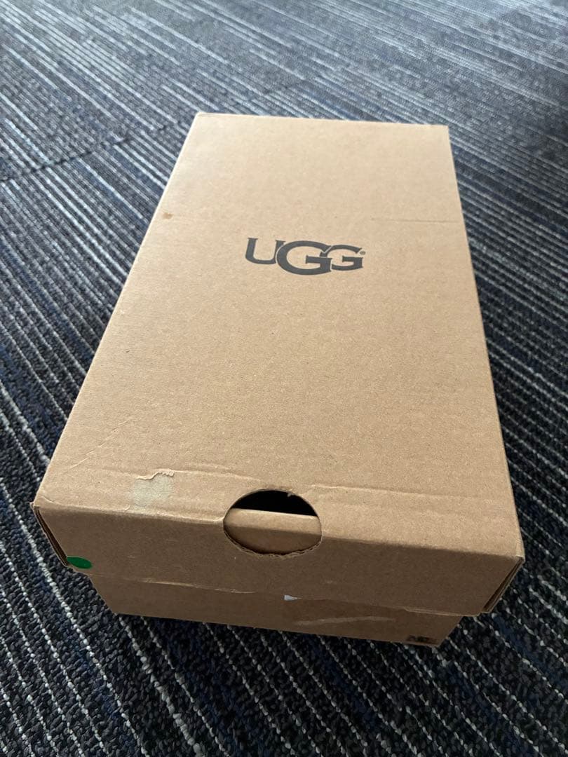 UGG ダコタ ブラック モカシン