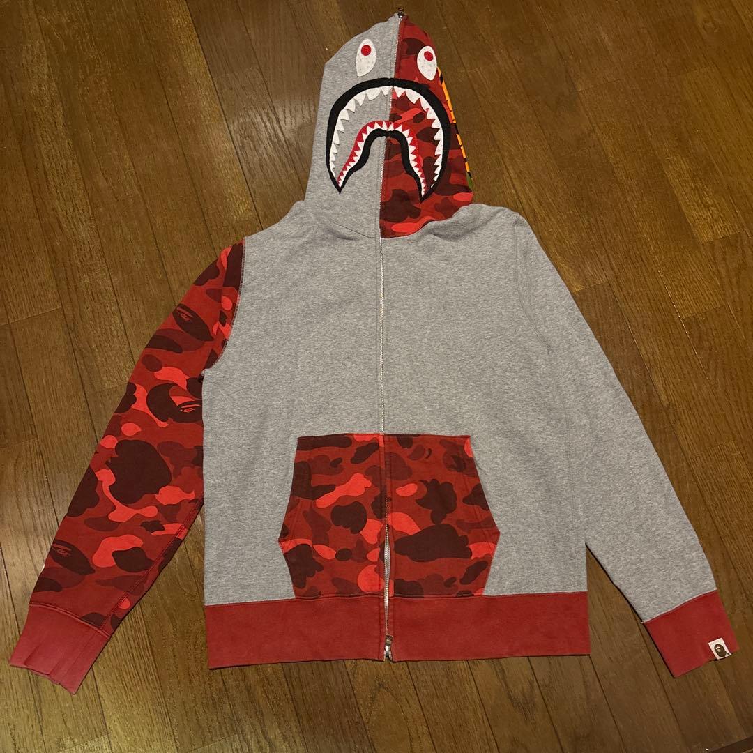 A BATHING APE（BAPE）シャーク フルジップ パーカー