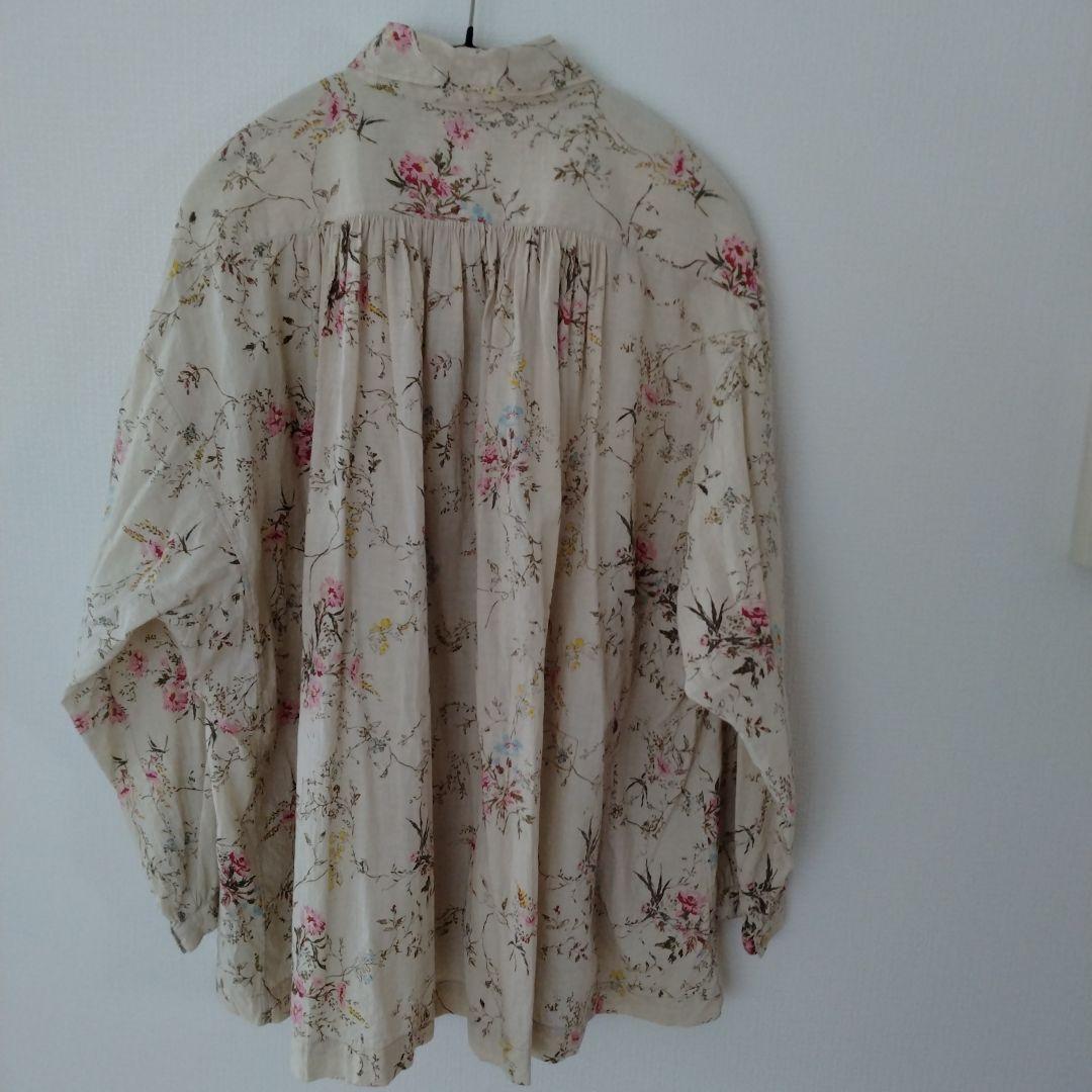 【美品】45R インドカディ森花プリントのくしゅくしゅブラウス／サイズ２