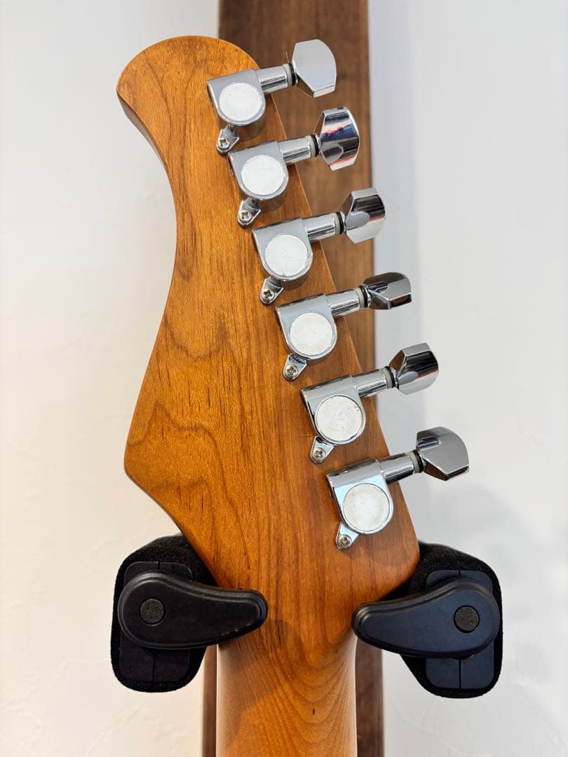 バッカス　エレキギターBST-3RSM