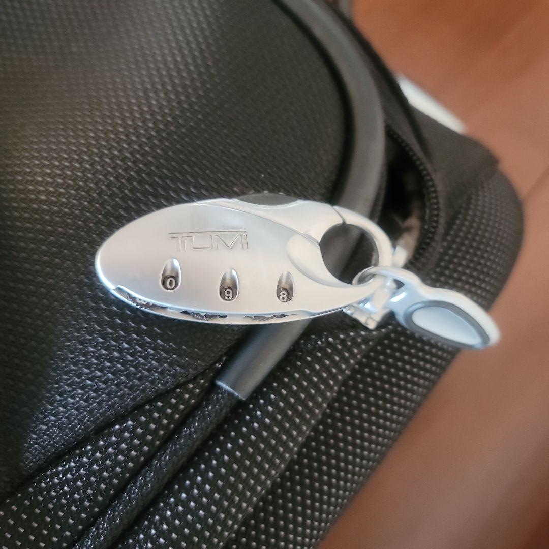 TUMI 数量限定貴重モデル　キャリーケース　ハンドル向き回転機能付き