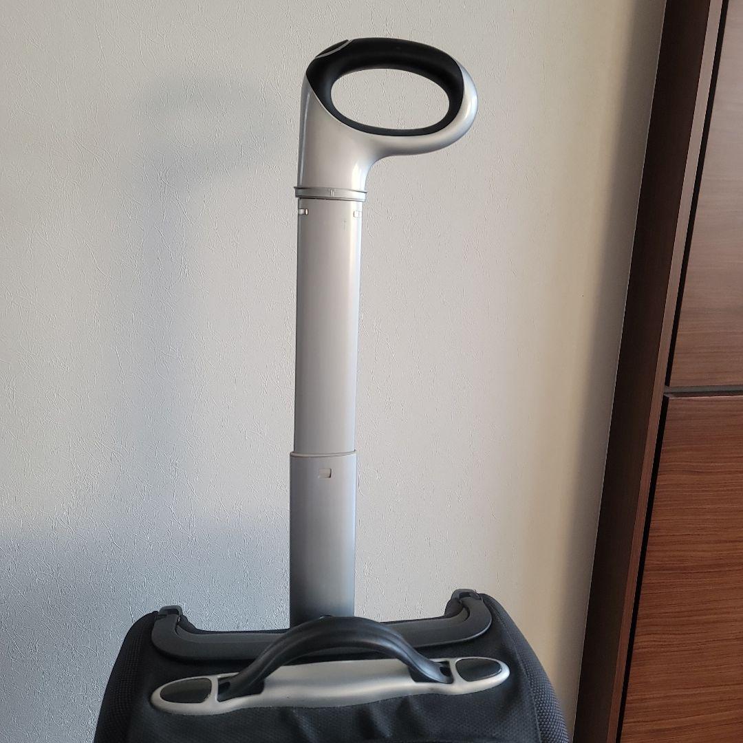 TUMI 数量限定貴重モデル　キャリーケース　ハンドル向き回転機能付き