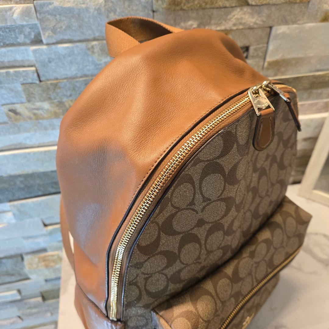 美品　COACH　コーチ　シグネチャー　リュック　デイパック　ブラウン