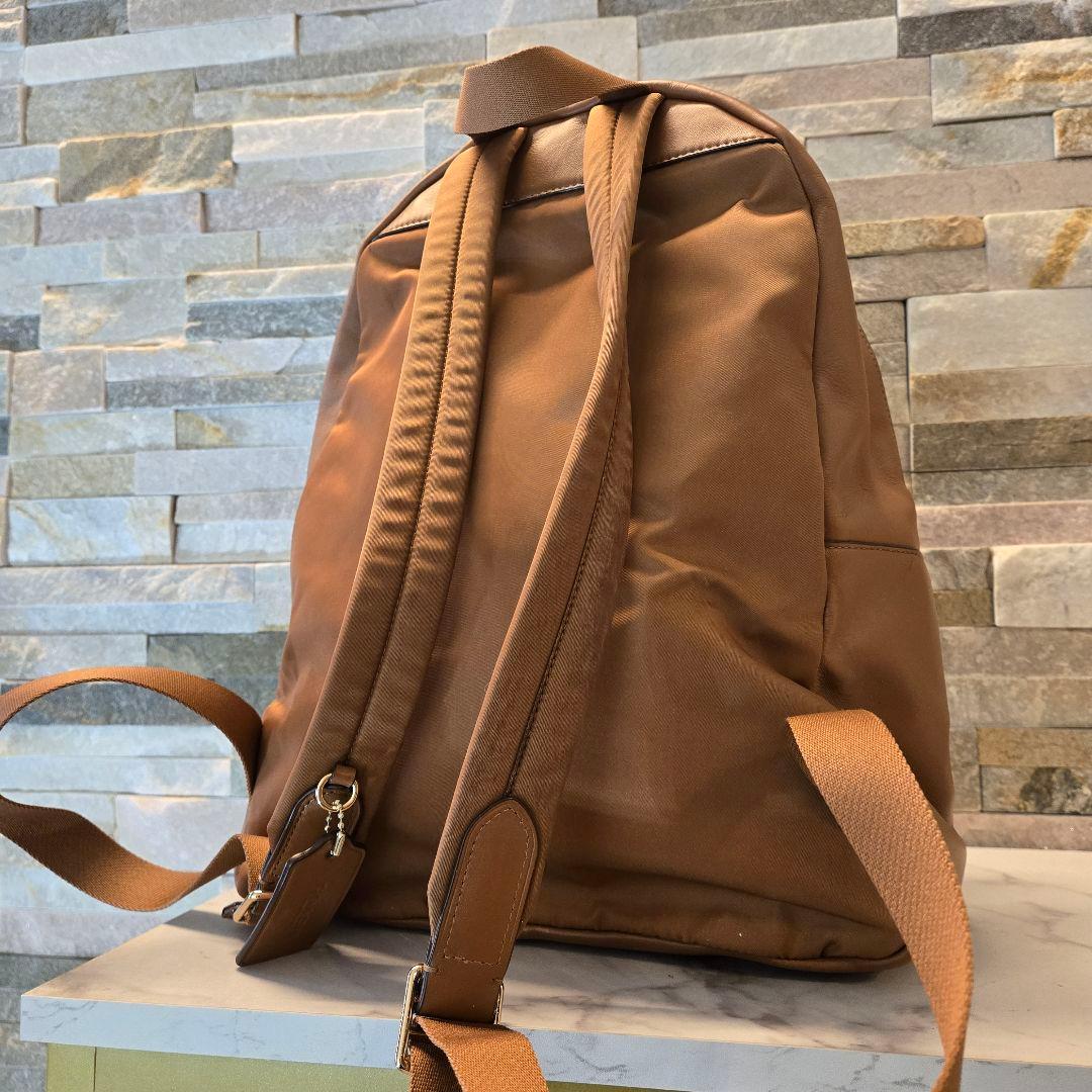 美品　COACH　コーチ　シグネチャー　リュック　デイパック　ブラウン