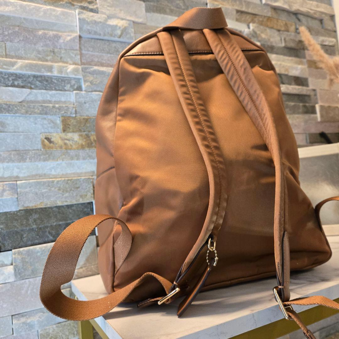 美品　COACH　コーチ　シグネチャー　リュック　デイパック　ブラウン
