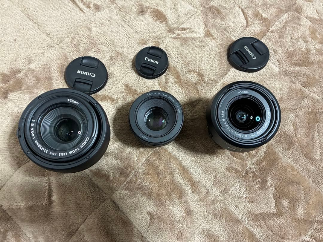 一眼レフカメラ　Canon EOS KissX7