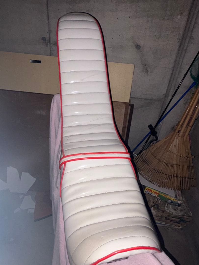 【週末値下げ中】cbr400f 三段シート シート