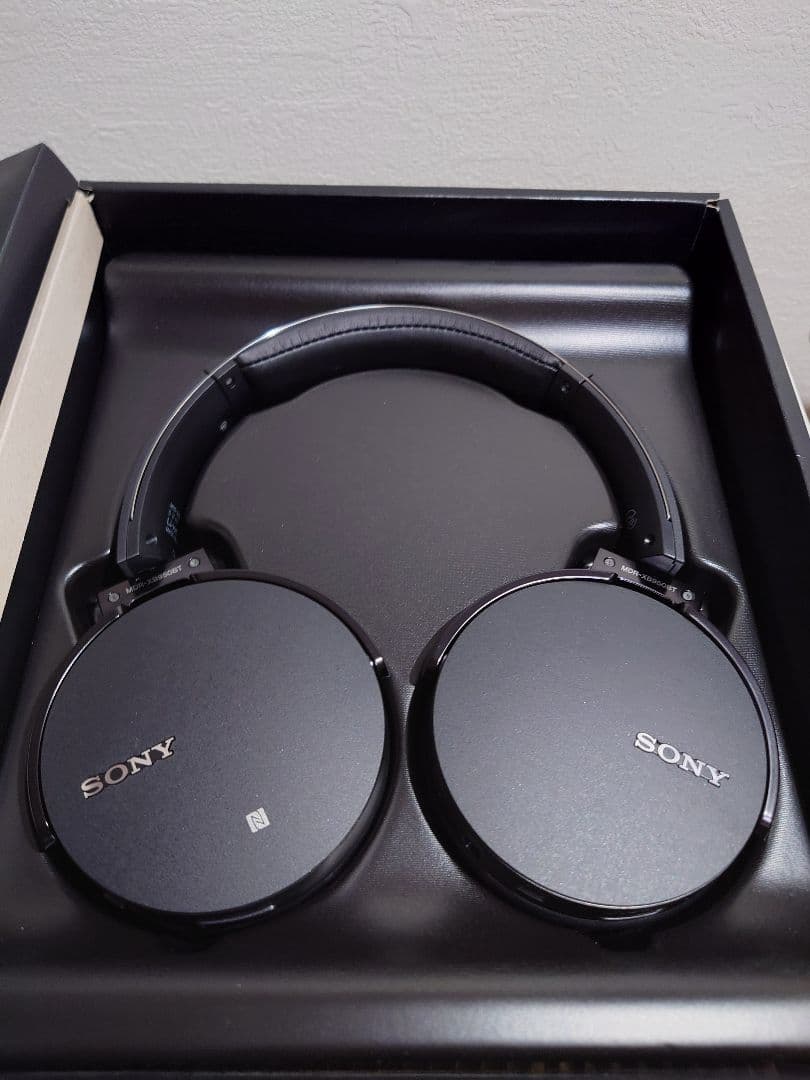 【田中】ワイヤレスヘッドホンMDR-XB950BT（ブラック）:ほぼ未使用