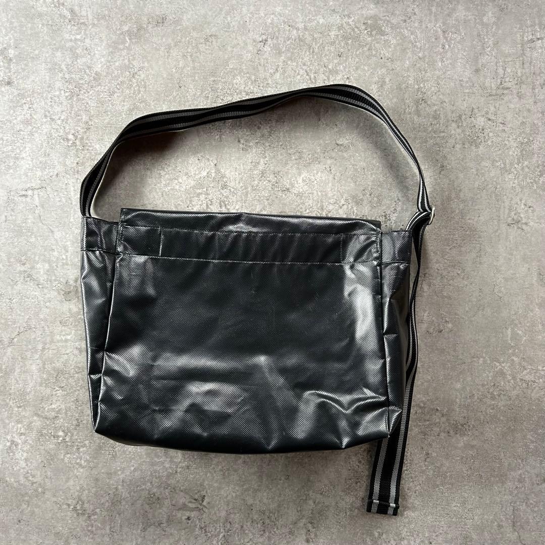 コムデギャルソンオム メッセンジャーバッグ ブラック 塩化ビニール