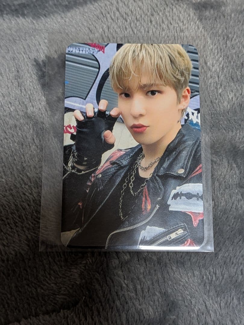 ATEEZ EPILOGUE MAKESTARトレカ ユノ