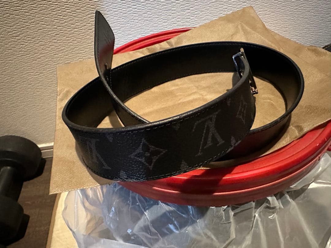 ルイ・ヴィトン　エクリプスLVバックル