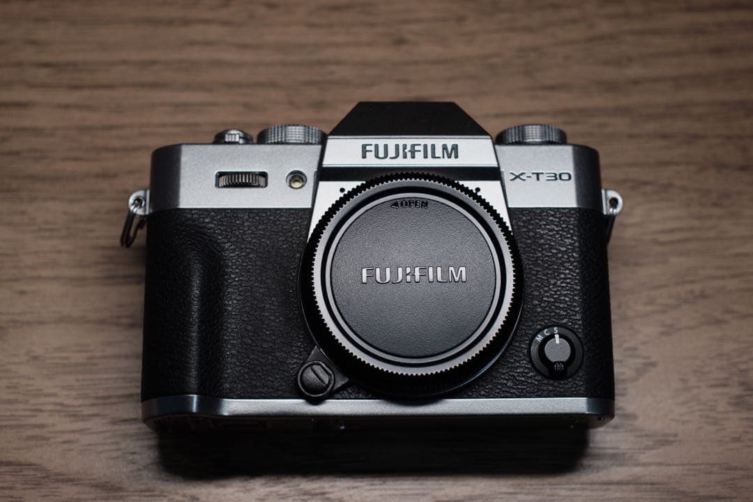 Fujifilm X-T30 ミラーレス一眼 シルバー　おまけバッテリー