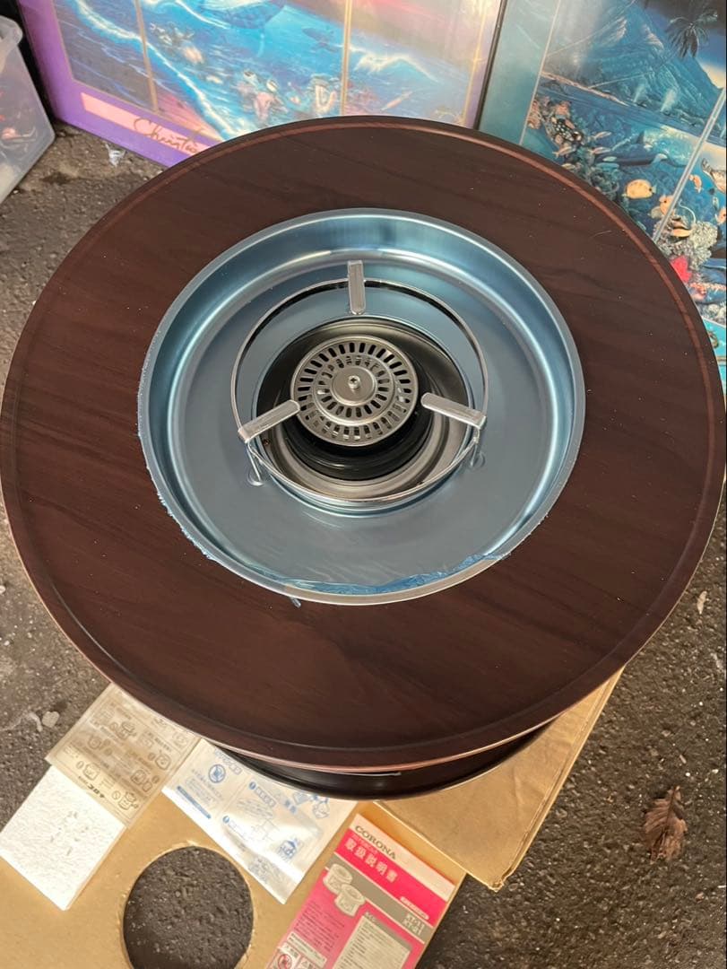 【新品未使用】コロナ石油サロンヒーター　煮炊き対応　上に鍋やヤカンなど置けます！