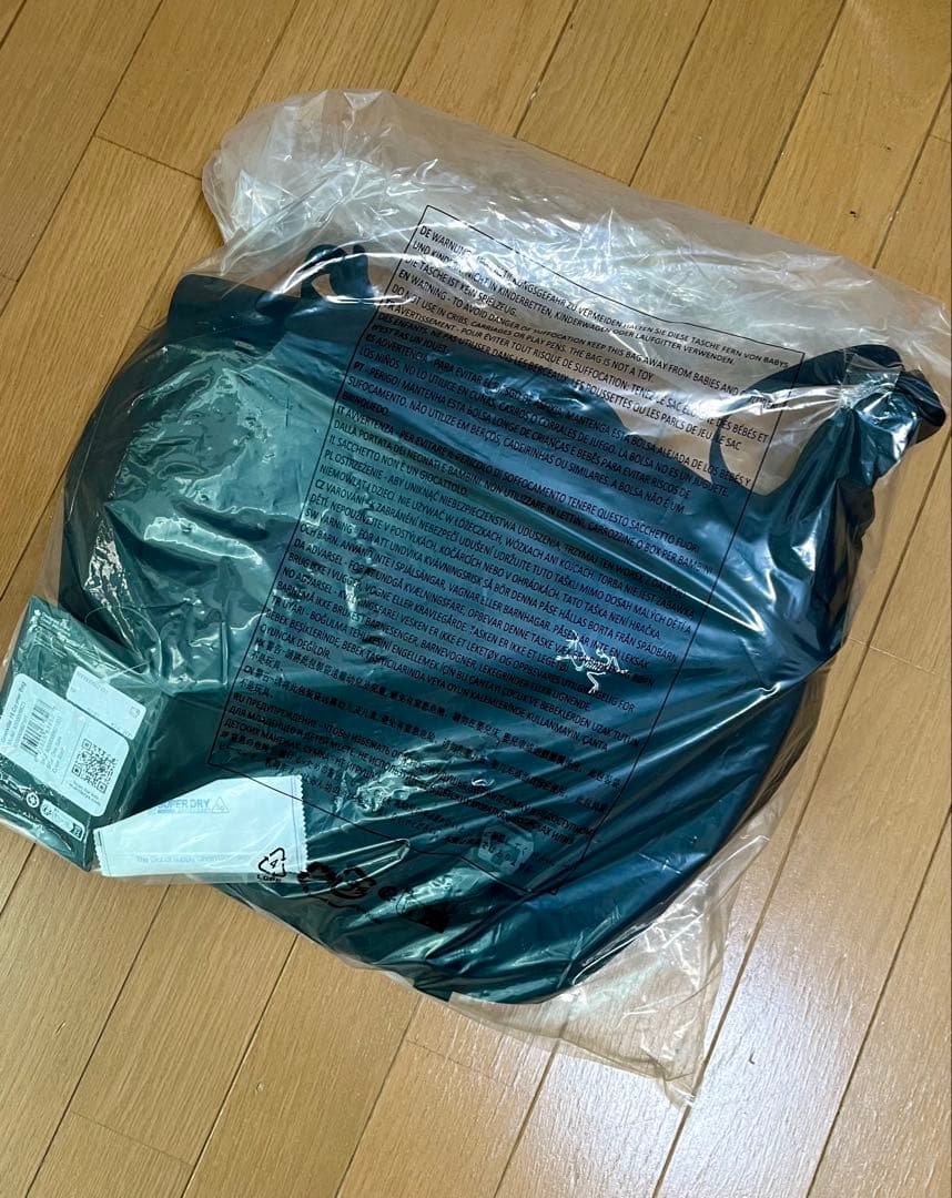 【新品未使用】国内正規品ARC'TERYX グランヴィル10 クーリエ バッグ