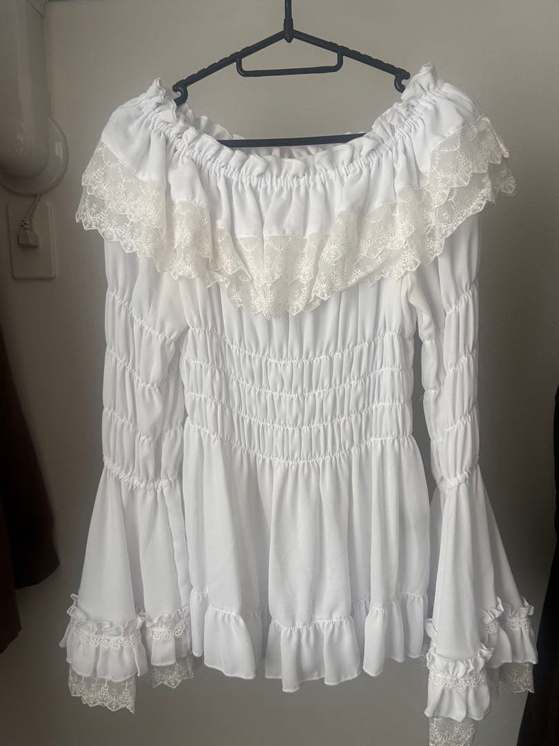 ATELIER PIERROTレースシャーリング姫袖ブラウス　白 ホワイト