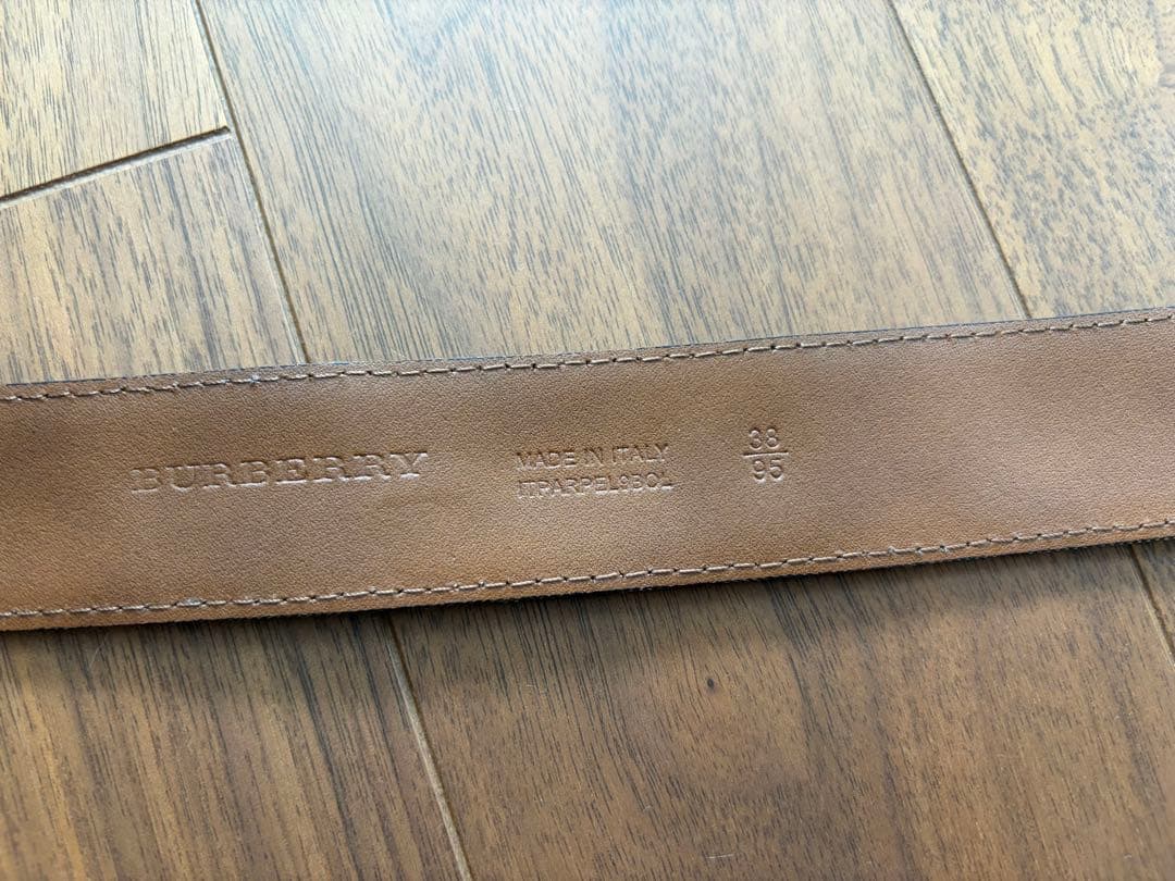 BURBERRY 茶色ベルト 金色バックル 収納袋付き