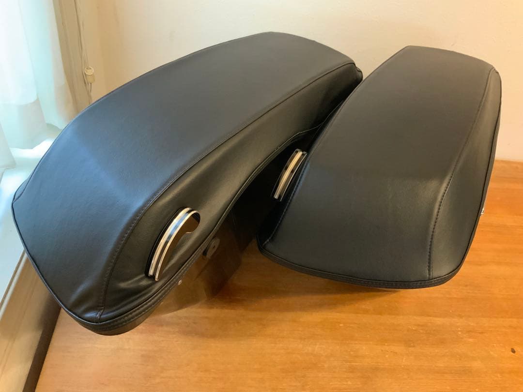 ハーレー　ツーリングモデル　サドルバッグ　アレンネスラッチカバー