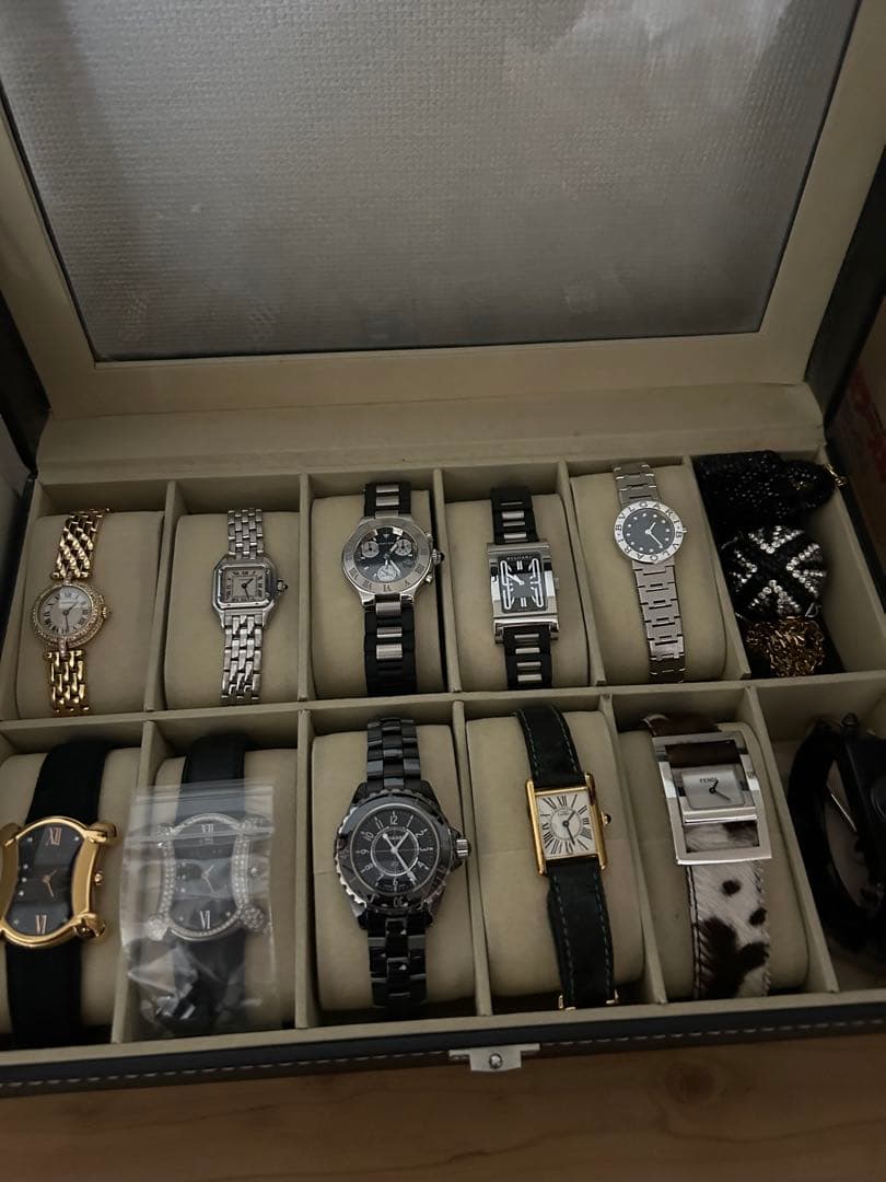 CELINE トリンオフ10ポイントダイヤウォッチです^_^