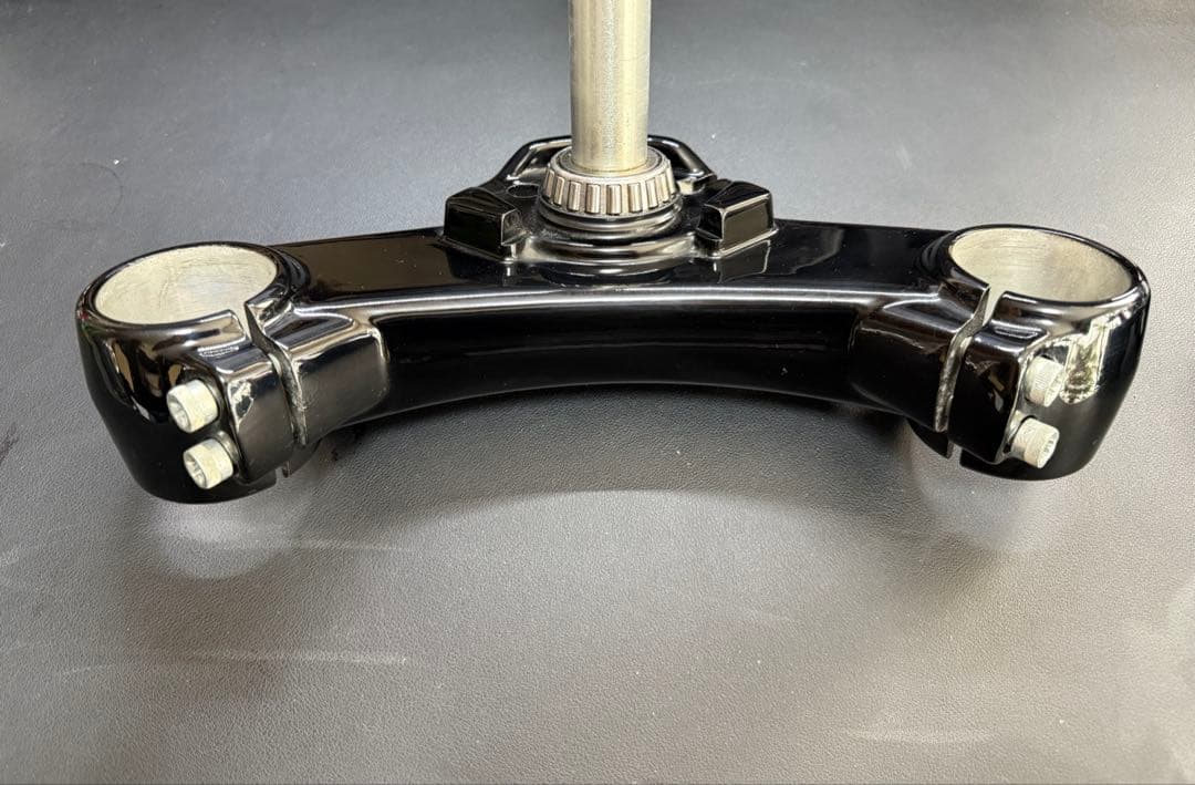 ハーレー　FXBR FXBRS ブレイクアウト　トリプルツリー　ステム