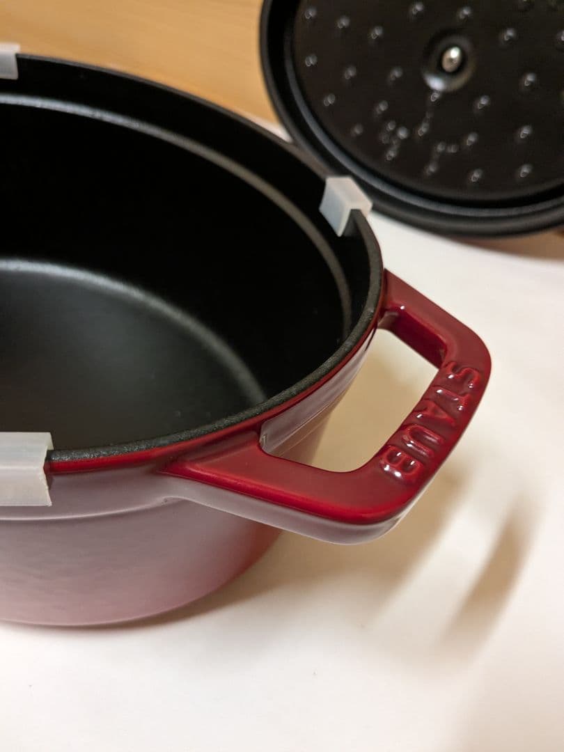 【未使用】ストウブ　Staub　ピコ ココット オーバル チェリー 23cm