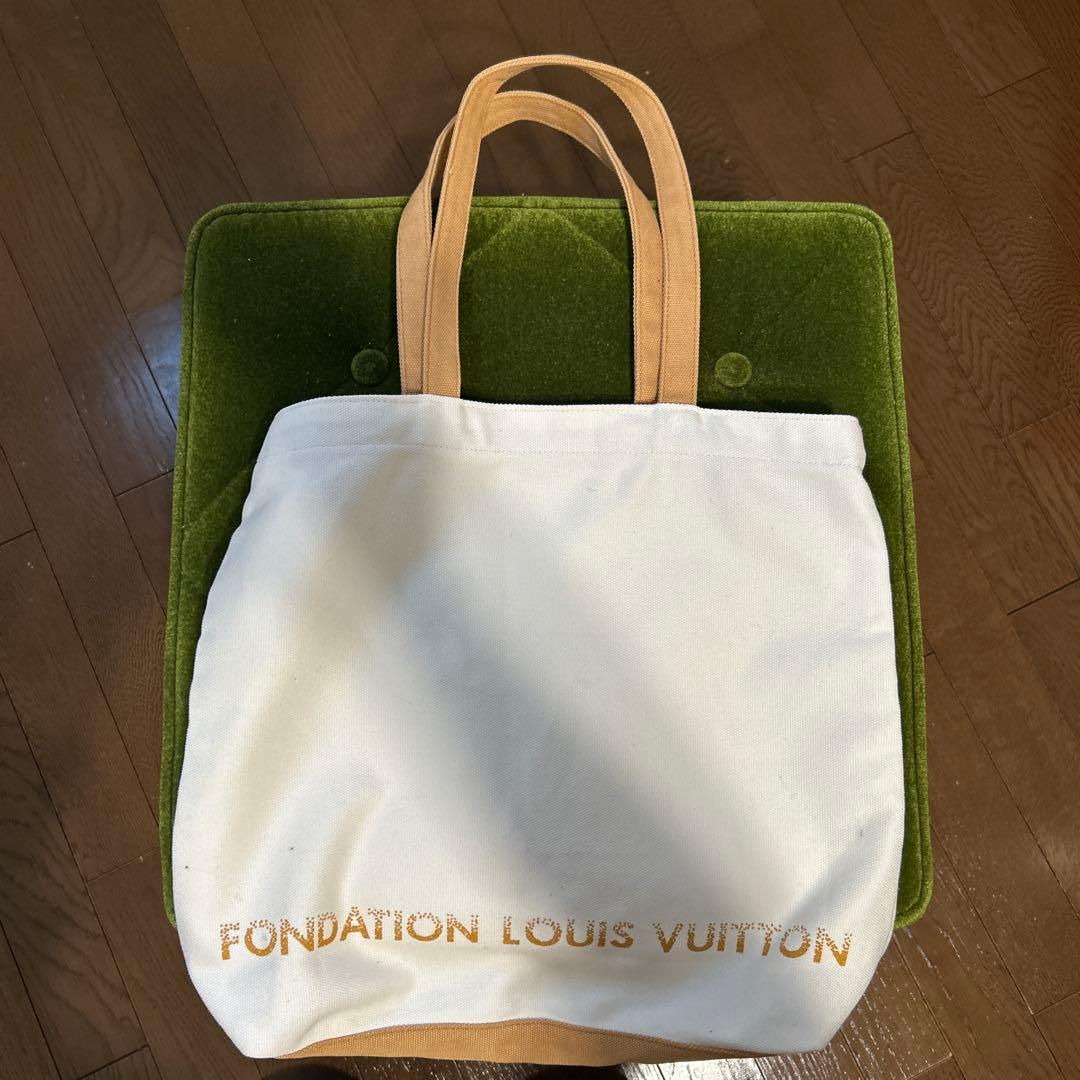 ルイヴィトン　トートバッグ　キャンパスバック　白　美術館限定