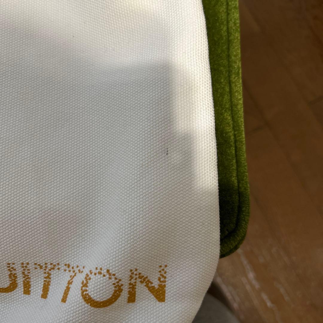 ルイヴィトン　トートバッグ　キャンパスバック　白　美術館限定