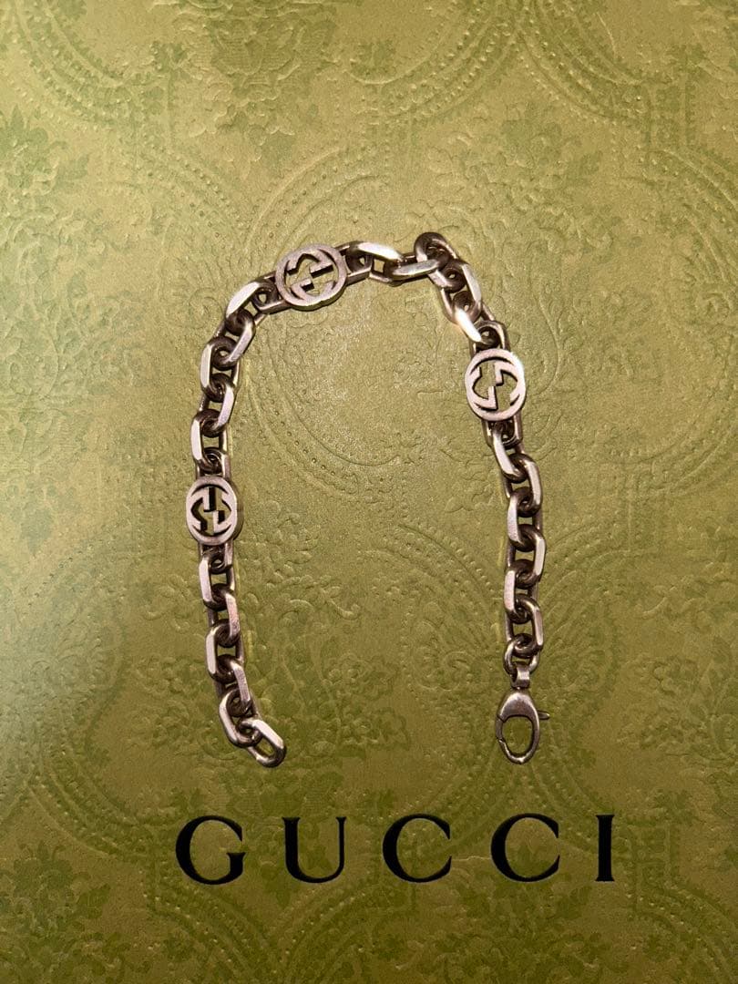 GUCCI ロゴデザイン ブレスレット