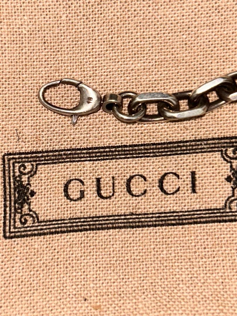 GUCCI ロゴデザイン ブレスレット