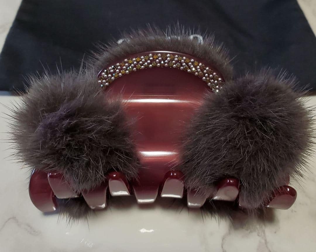 美品★acca ミンクファースワロフスキークリップ