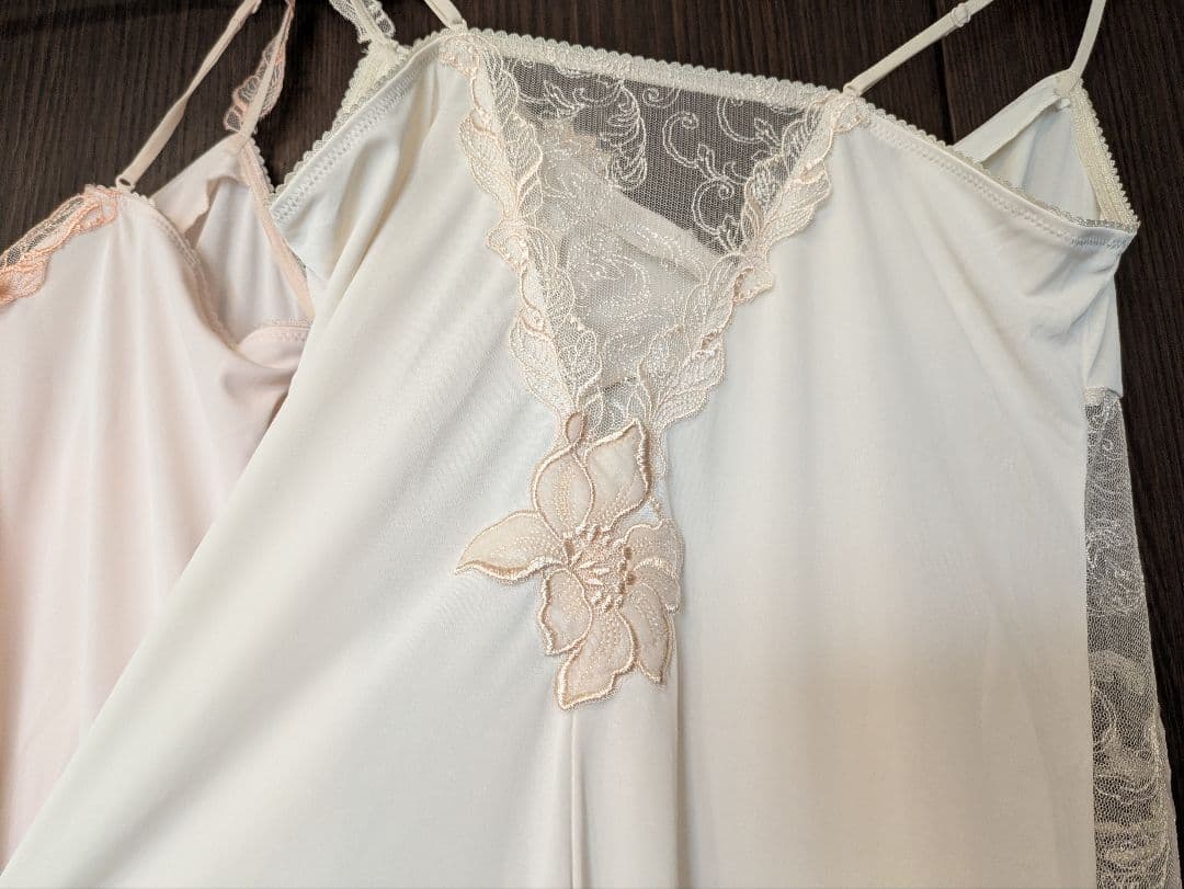 【美品2点】サルート⭐同シリーズのキャミソール＆スリップ