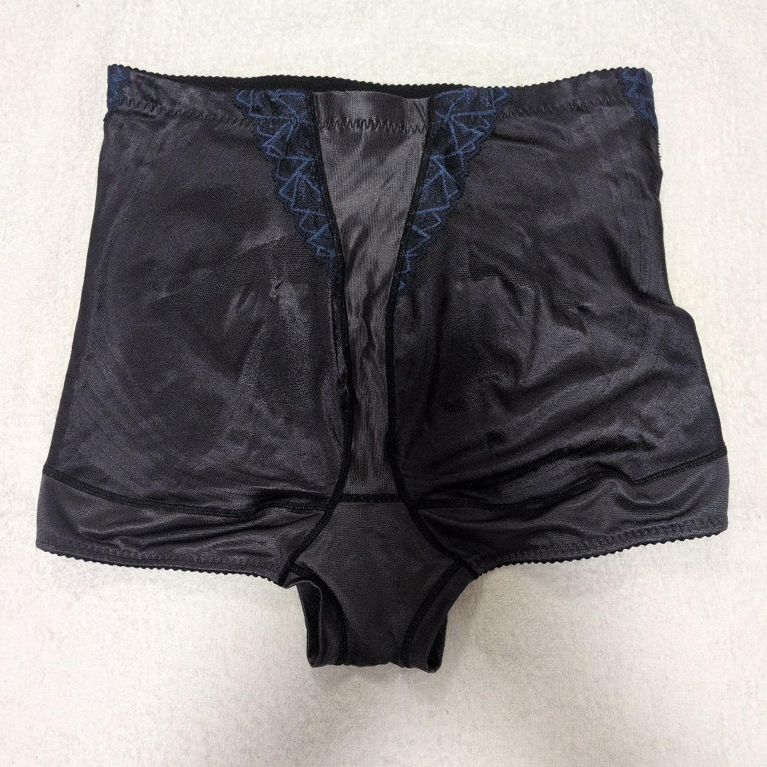 マルコ　カレス　ブラック　補正下着