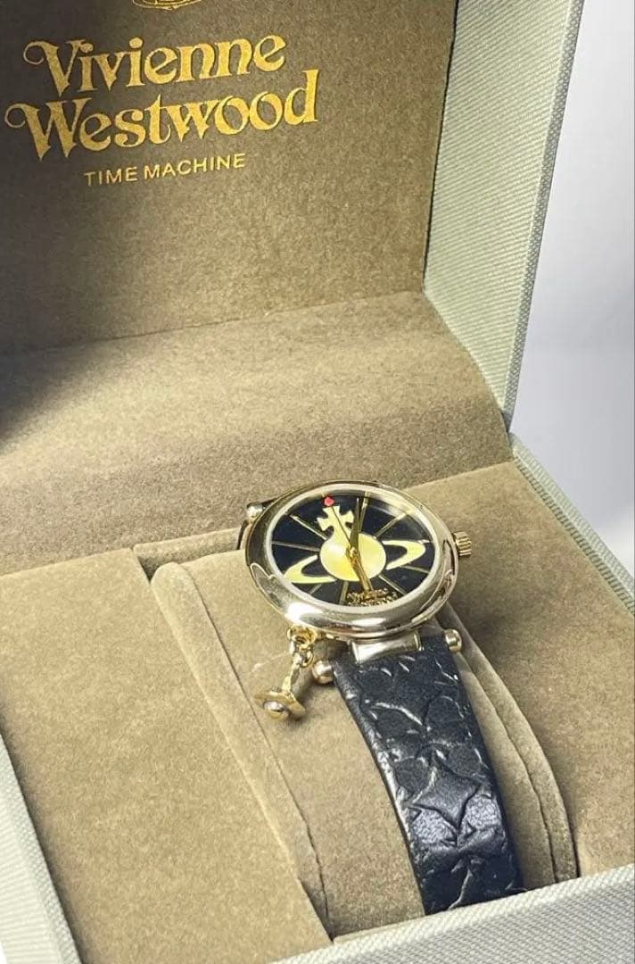 Vivienne Westwoodオーブチャーム 腕時計