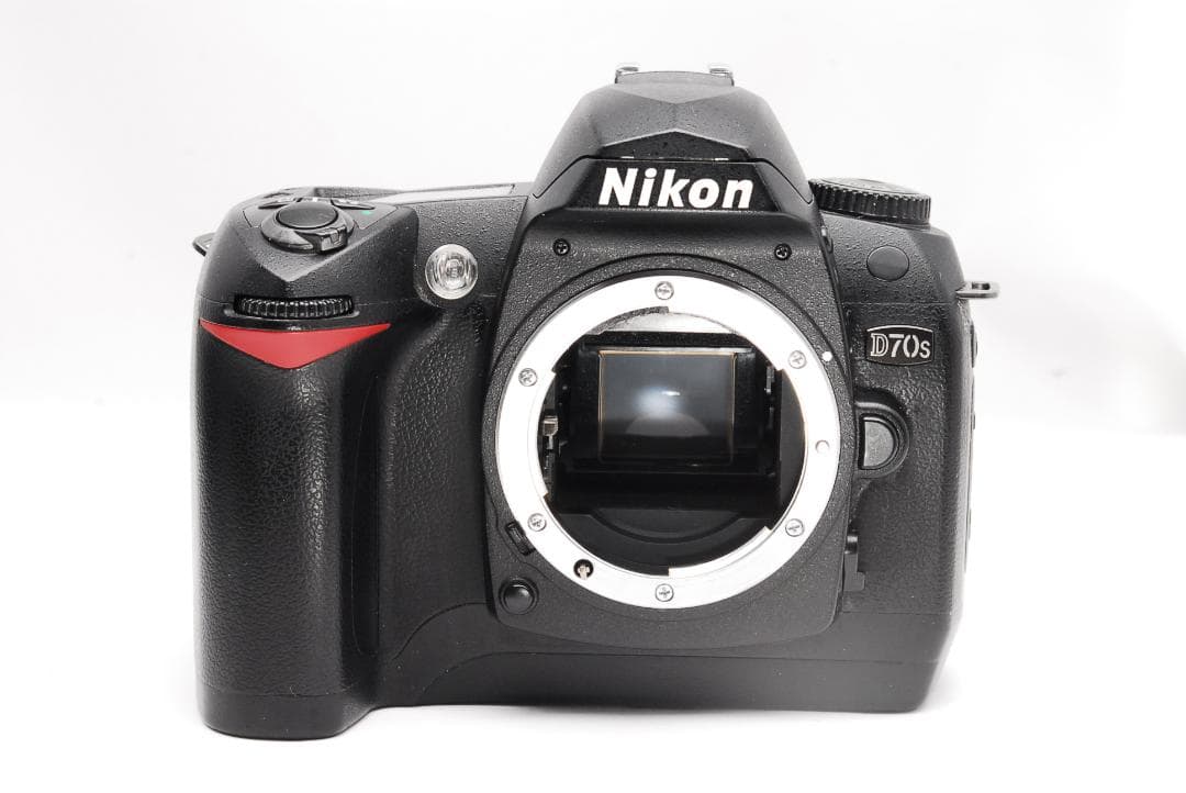 Nikon D70s ♥初心者おすすめ♥CFカード付き♥ 一眼レフ
