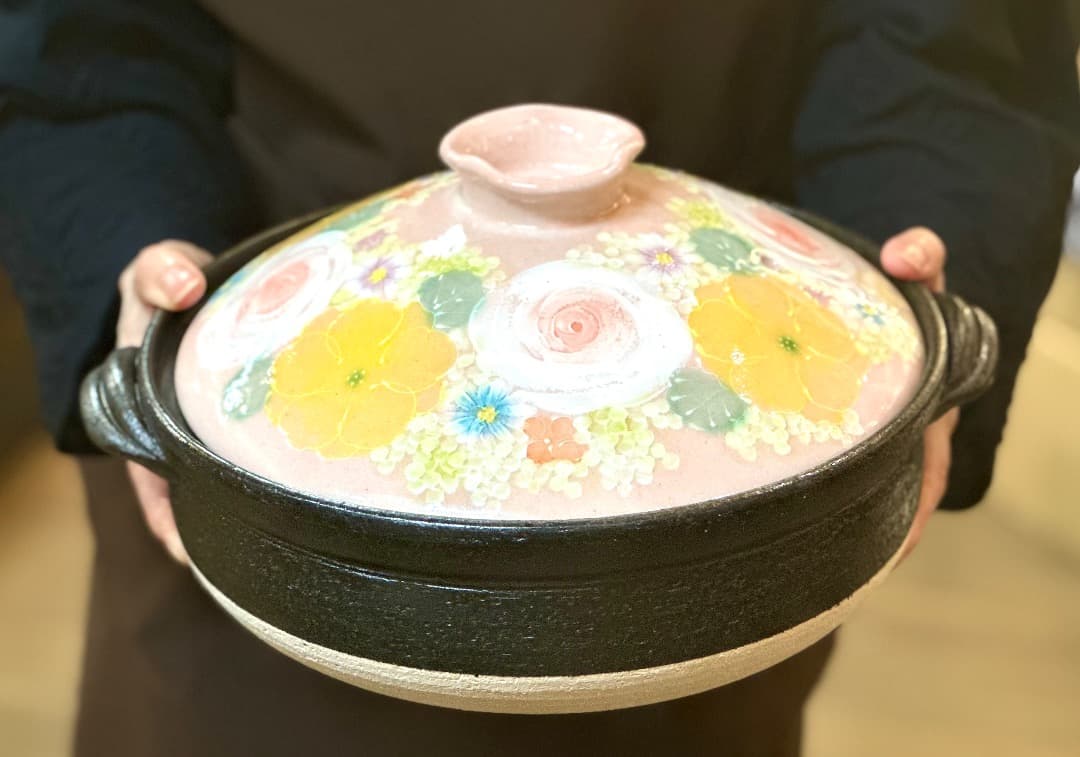 値下げ　新品　工房ゆずりは　９号土鍋　直火専用　間取黄花紋　４〜５人用　萬古焼