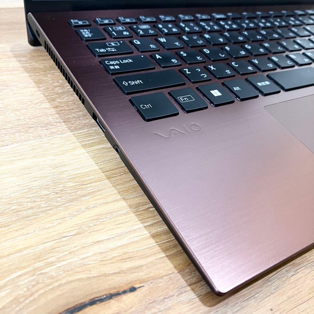 VAIO i7 32GB SSD512GBタッチWindows11ノートパソコン