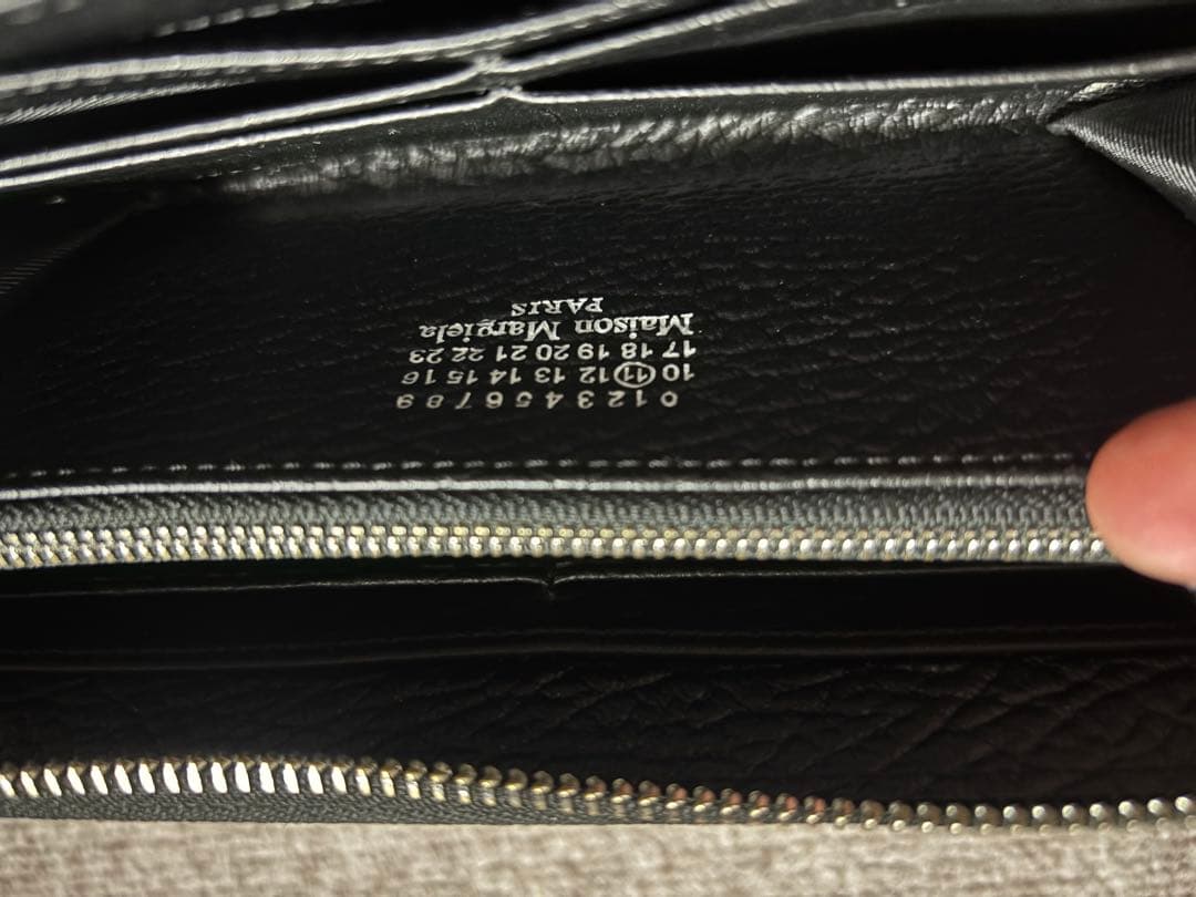 メゾンマルジェラ長財布