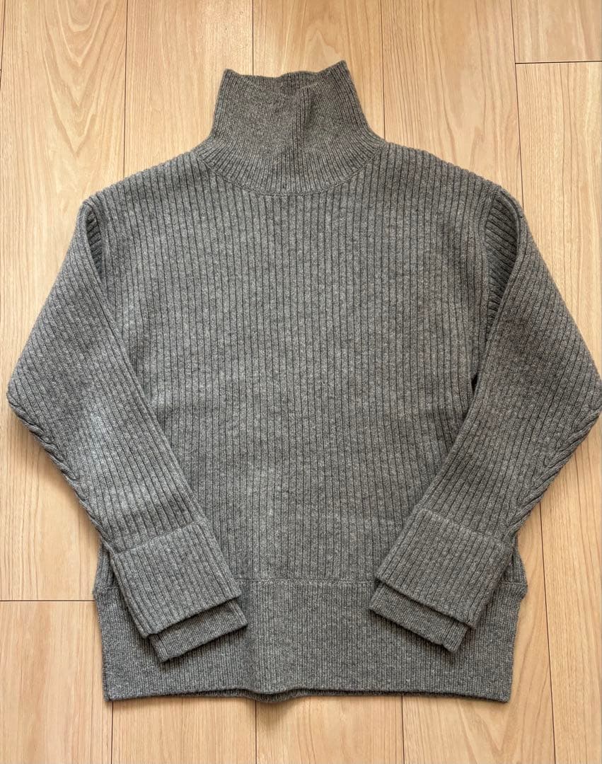 新品未使用完売品vermeil par ienaウールミドルタートルニット