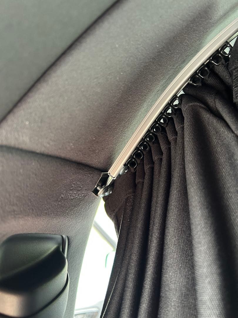 レオン 様40系アルファードセンターカーテン＆三角窓日除