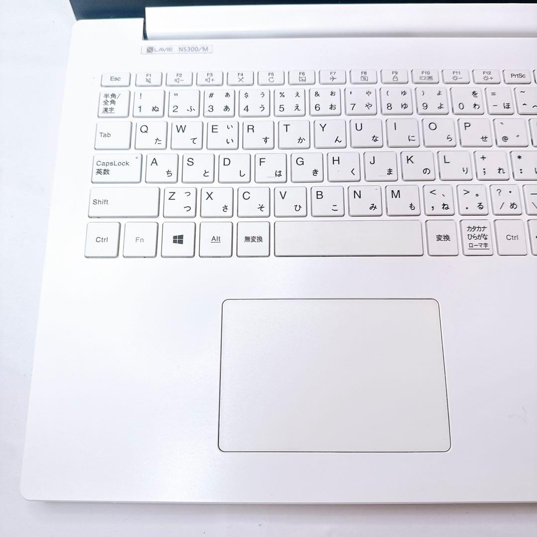 薄型シンプル❤️マットめなホワイトがお洒落❤️Windows11❤️届いたらすぐ使える