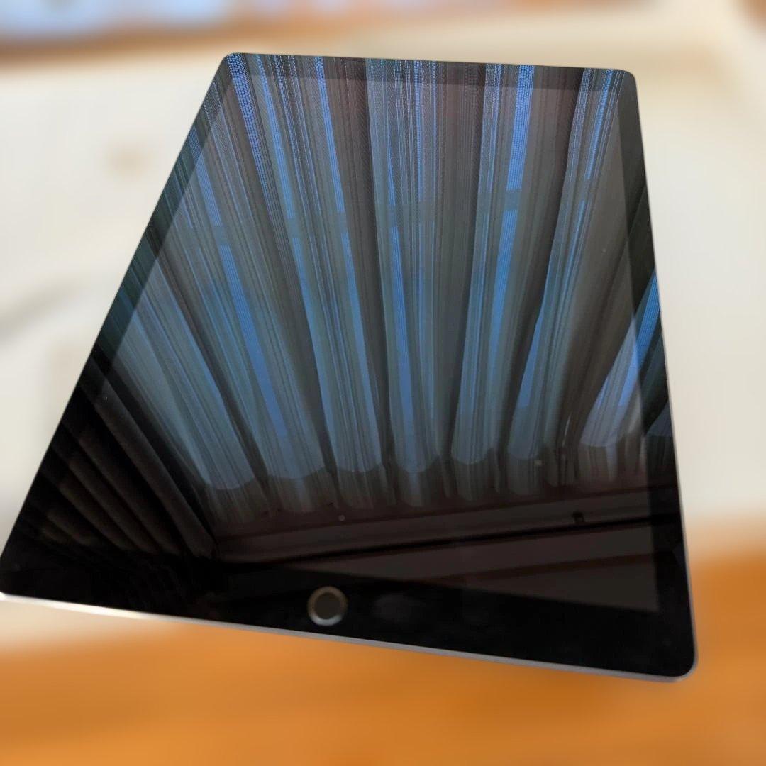 美品iPadPro第1世代 12.9 128GB 箱付 9時間稼働 Povo対応