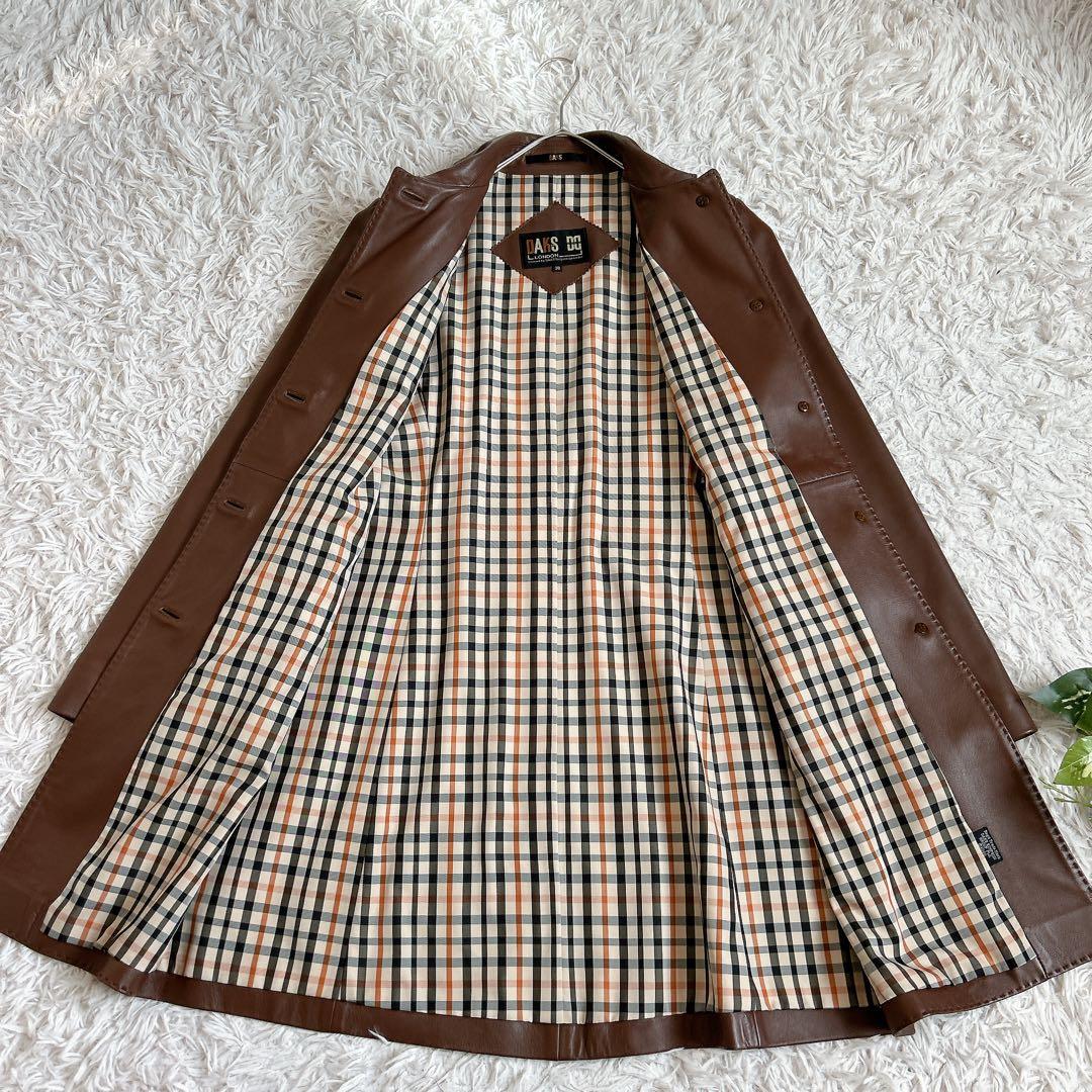 美品⁂ダックス⁂リアルレザーミドル丈コート　ラムレザー　ハウスチェック　茶色　M