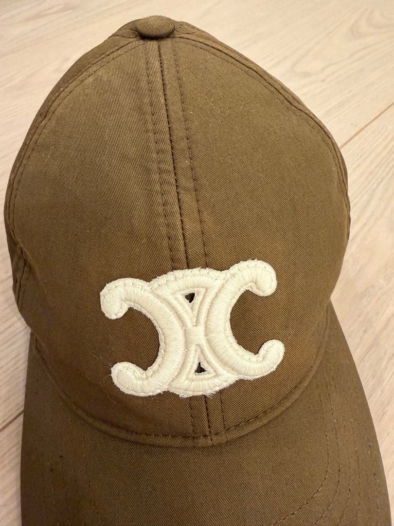 CELINE トリオンフ キャップ