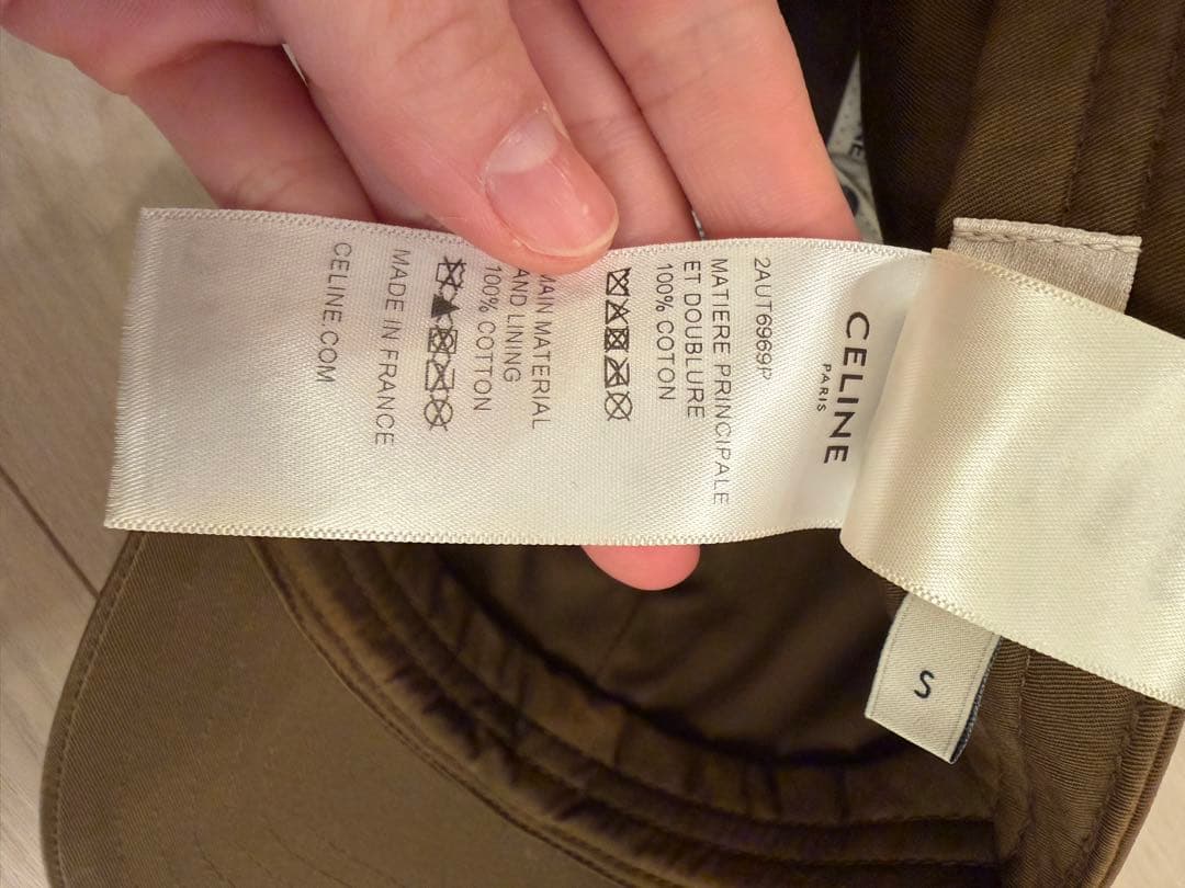 CELINE トリオンフ キャップ